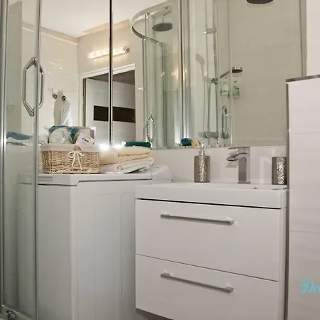 Double Sapphire Time Apartment Lodz